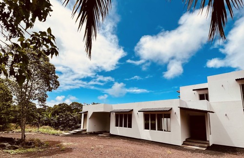 Puerto Ayora Villa | Modern Private Galapagos Villa