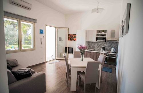 Montevago Villa | Modern Property with Private Pool, Garden, Wi-Fi, Terrace, Barbecue, Air Condit.