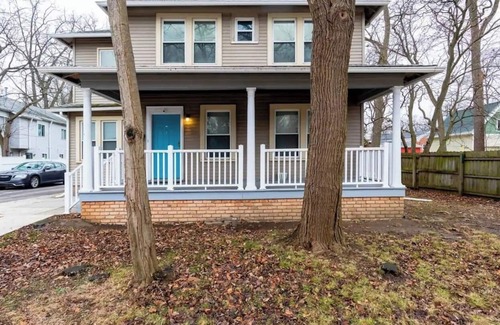 Ypsilanti Apartment | Modern Quadraplex near EMU