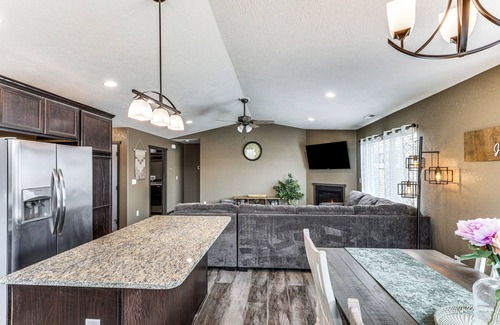 Rapid City House | Modern Rapid City Duplex w/Yard: 5 Mi to Downtown