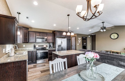 Rapid City House | Modern Rapid City Duplex w/Yard: 5 Mi to Downtown