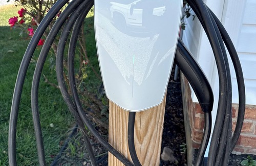 Troutville House | Modern Retreat w Level 2 EV Charger + Peloton