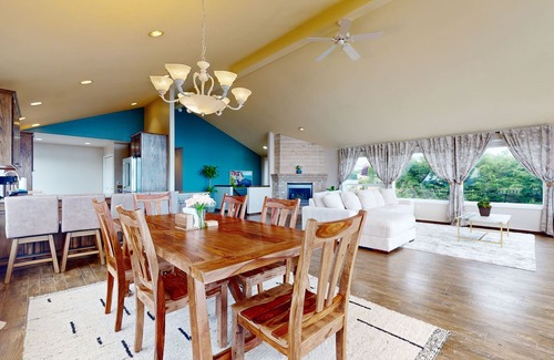 Diamond Point House | Modern retreat with beautiful ocean view, decks, gas grill and Wifi