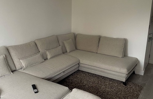 Woolwich Riverside Apartment | Modern River-View Flat | Walk to O2, Elizabeth Line & Greenwich