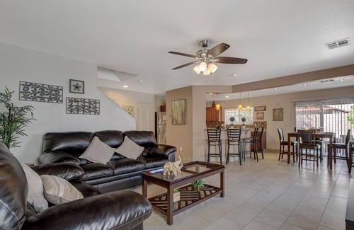 Rhodes Ranch Other | Modern-Roomy-Cozy Private Home GreatlyLandscaped