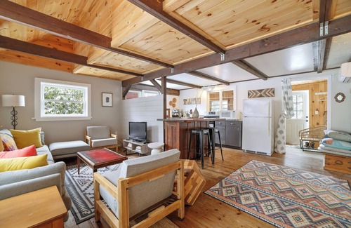 Greentown House | Modern Rustic Retreat in Poconos