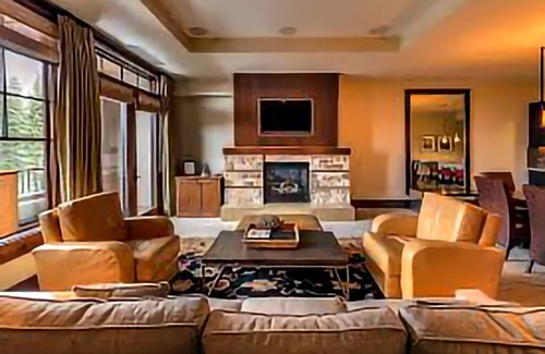 Truckee Villa | Modern Ski-in Mountainside Villa- One Village Place- Luxury