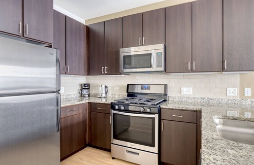 Assembly Square Apartment | Modern Somerville 1BR w/W/D, Gym & Roof, nr Assembly T, by Blueground