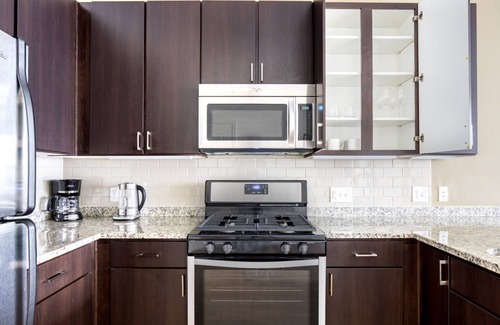 Assembly Square Apartment | Modern Somerville 1BR w/W/D, Gym & Roof, nr Assembly T, by Blueground