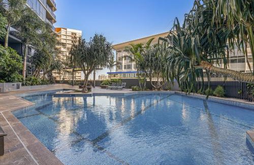South Brisbane Apartment | Modern South Bank Apt Walk to Dining & Museums