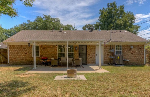 Raleigh House | Modern Spacious 4 BR Cottage