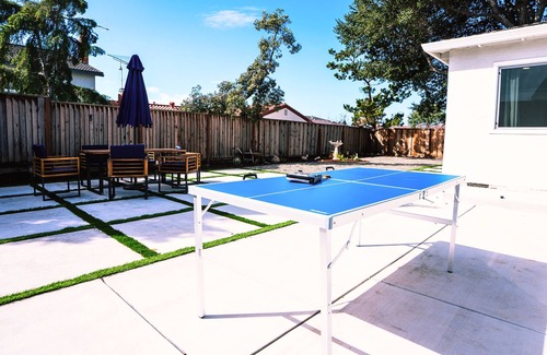 East San Jose House | Modern Spacious 5BR Retreat - Games & Large Yard