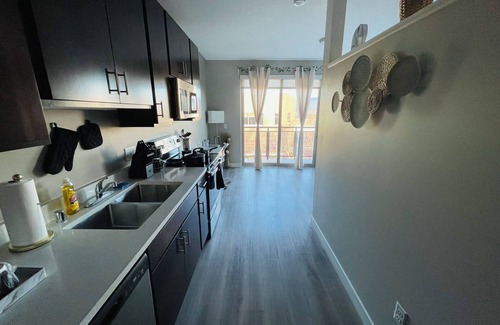 Union Park Apartment | Modern Spacious Studio Apartment