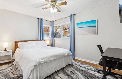 Fox Hill - Grandview House | Modern Stay near Buckroe Beach and Langley Air Force Base