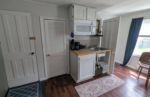 Oswego Apartment | Modern Studio in Oswego - Walk to Lake & Shops