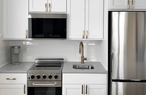 St. Michaels Apartment | Modern Studio in heart of town.