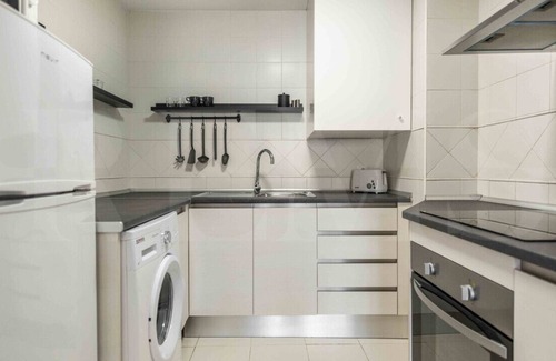 El Molinillo Apartment | Modern Studio with Private Rooftop Terrace