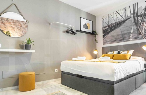 El Molinillo Apartment | Modern Studio with Private Rooftop Terrace