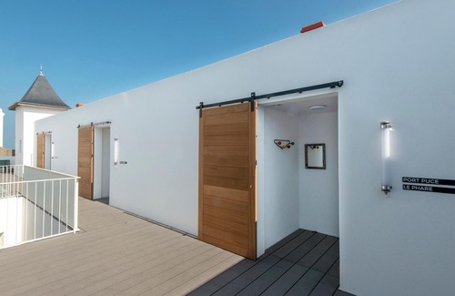 Sauzon Apartment | Modern studio with sea view in Sauzon center