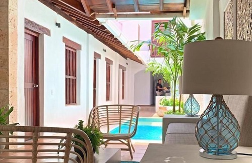 Cartagena Walled City Villa | ✯Modern & Stylish 6BD Villa✯ in Old City w/ Pool
