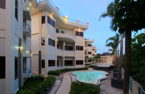 Batubelig Apartment | Modern style and great location near Seminyak