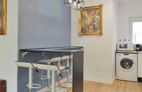 La Trinidad-San Juan y Todos los Santos Apartment | Modern & Style Mezquita