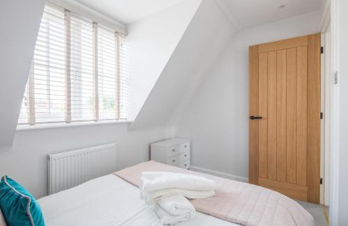 Histon Apartment | Modern Stylish Cambridge Pad (Free Parking)