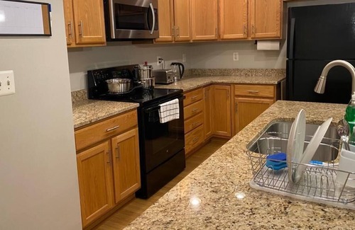 Elkridge House | Modern Townhome In sought after area!