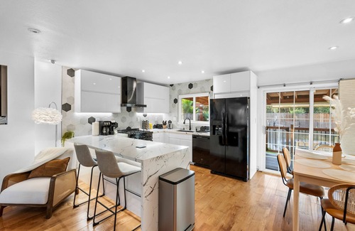 Concord House | 🌅 Modern, Trendy 4BD & 3BA house with great amenities 🌉🎆