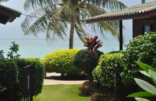 Thong Sala Villa | modern true beach front villa