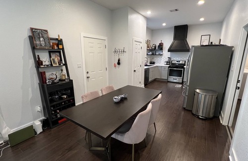 Northside House | Modern Two Bedroom House/Gated-parking Downtown