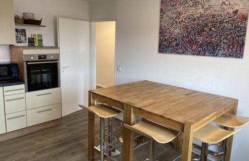 Grettstadt Apartment | Modern und hochwertig eingerichtetes Penthouse mit Balkon und kostenfreiem WLAN