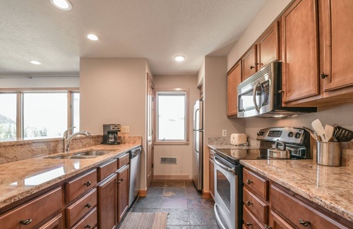 Keystone Condo | Modern Unit with Fireplace and amazing Views!