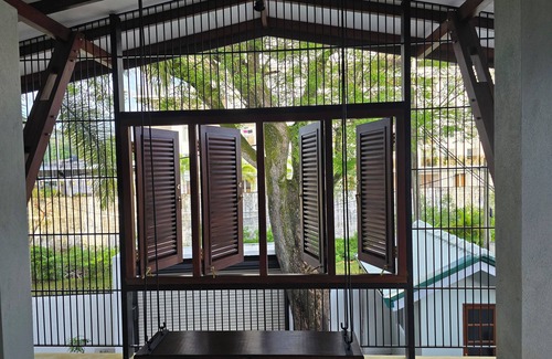 Kurunduwatta House | Modern Urban Oasis in Colombo 7
