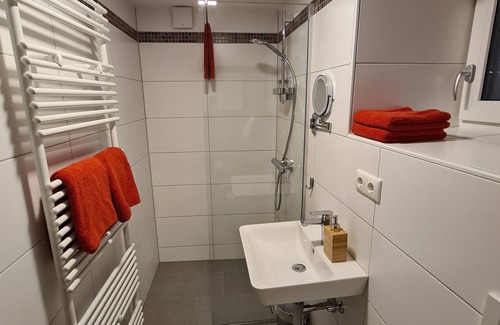 Pielenhofen Apartment | Modern vacation apartment "wohnung-nummer-1" in rural area near Regensburg