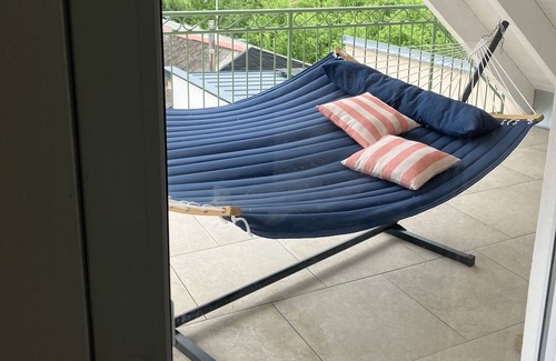 Riedenburg Apartment | Modern vacation apartment with roof terrace