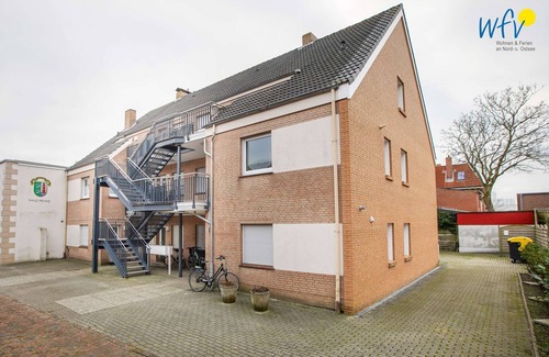 Borkum Apartment | Modern vacation apartment with balcony and comfortable furnishings on Borkum