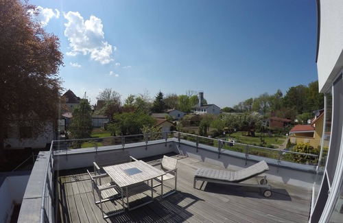 Alt Gaarz Apartment | Modern vacation apartment for families or 2 couples, 100 m. to the beach (shed IV)
