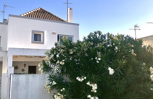 Manta Rota Villa | Modern villa with private pool and aircon, walk to beach and town.