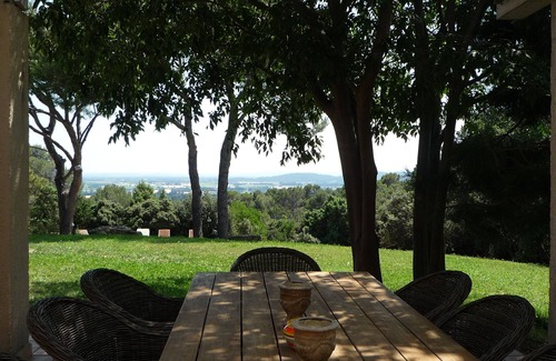 Uchaux Villa | Modern villa - 5 bedrooms, in Uchaux village - private pool & amazing views