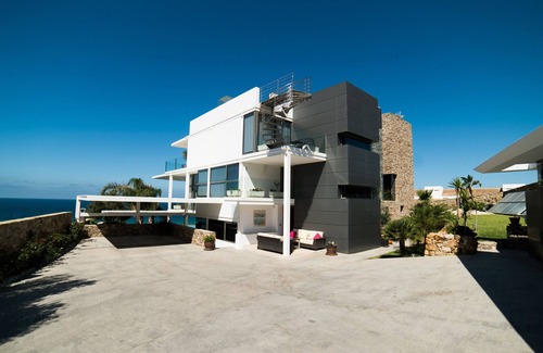 Atlanterra Ski Chalet | Modern villa in 1st line with infinity pool, spa, with 6 rooms. WIFI