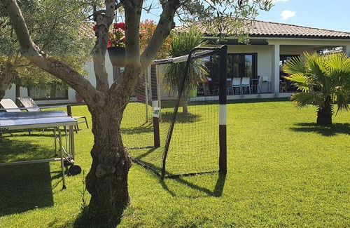 Aimargues Villa | Modern villa in a quiet location between the sea, Nîmes and Montpellier