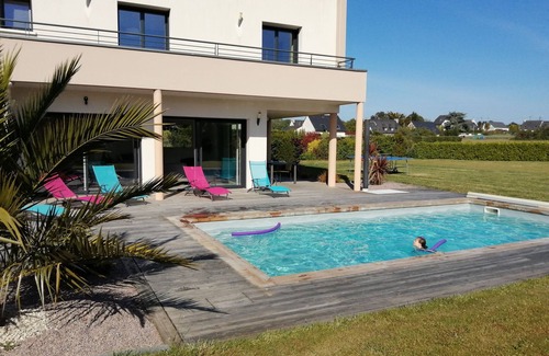 Sables-d'Or-les-Pins House | Modern villa in Les Sables d'Or with heated pool