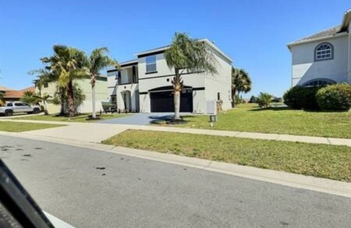 Crescent Lakes House | Modern Villa · Pool & Comfort · Orlando