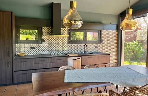 San Pedro de la Ribera Ski Chalet | Modern villa with garden in Cudillero