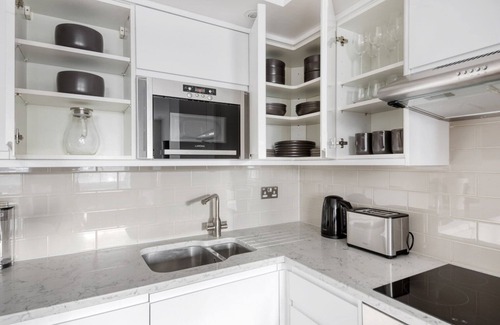 Waterloo Apartment | Modern Waterloo 1BR w/open plan on Lower Marsh, by Blueground