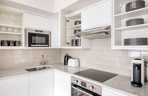 Waterloo Apartment | Modern Waterloo 2BR open plan with Balcony on Lower Marsh, by Blueground