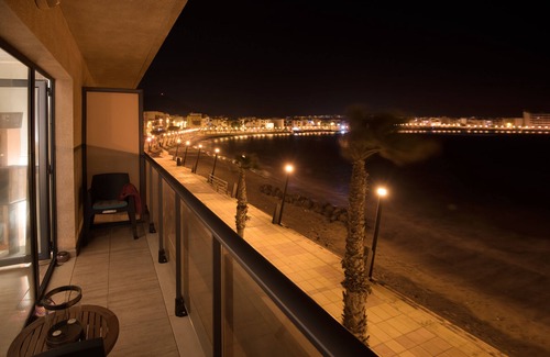 Playa de Arinaga Apartment | Modern well equipped apartment on the beach of Arinaga