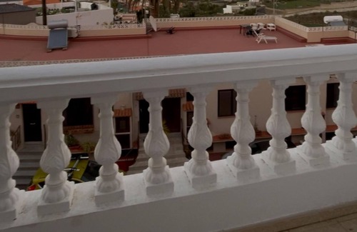 Las Arenas House | Modern with a fantastic sea view - only 10 minutes from the beaches and the town.
