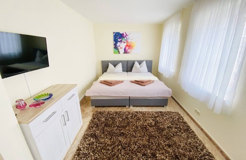 Grimma Apartment | Moderne Ferienwohnung mit 3 Schlafzimmern, Küche und Bad